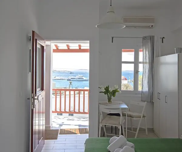 Arodou Studio And Apartment